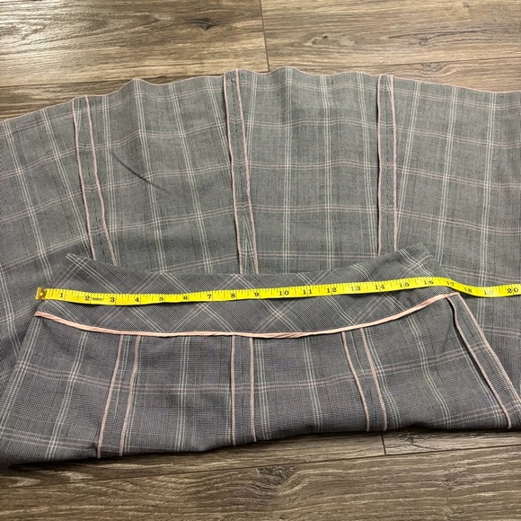 Y2K Vintage Sunny Leigh Plaid Fit & Flare Knee Skirt (Grey/Pink) Size 10 - Picture 7 of 7